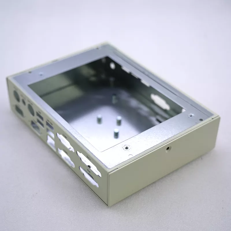 サーバーキャビネットの板金